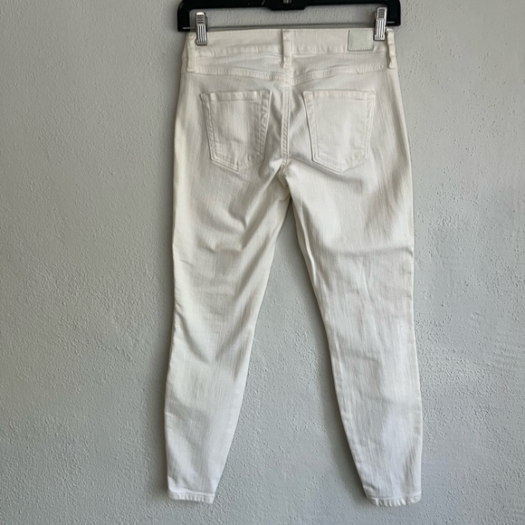 Guess Woman Cream Brittney Cropped  Zip Leg Jean, Size 24 - Picture 6 of 7